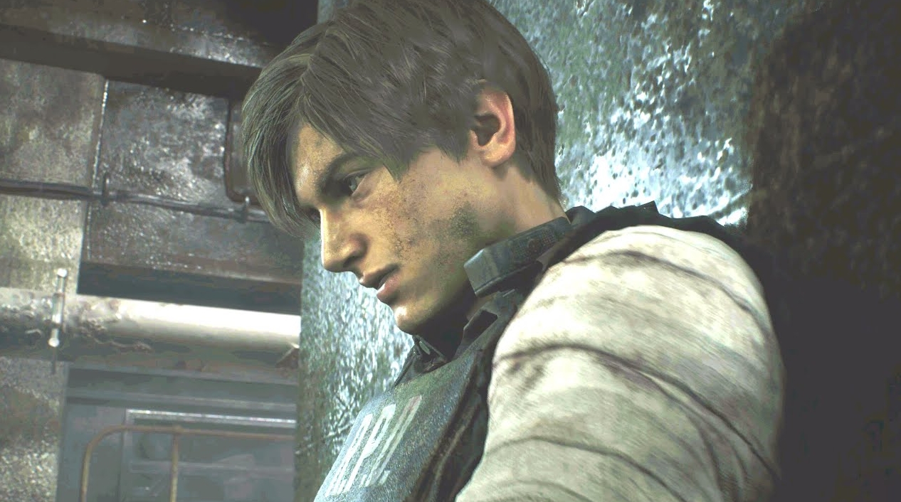 Крупный план раненого и уставшего Леона Кеннеди в Resident Evil 2 Remake